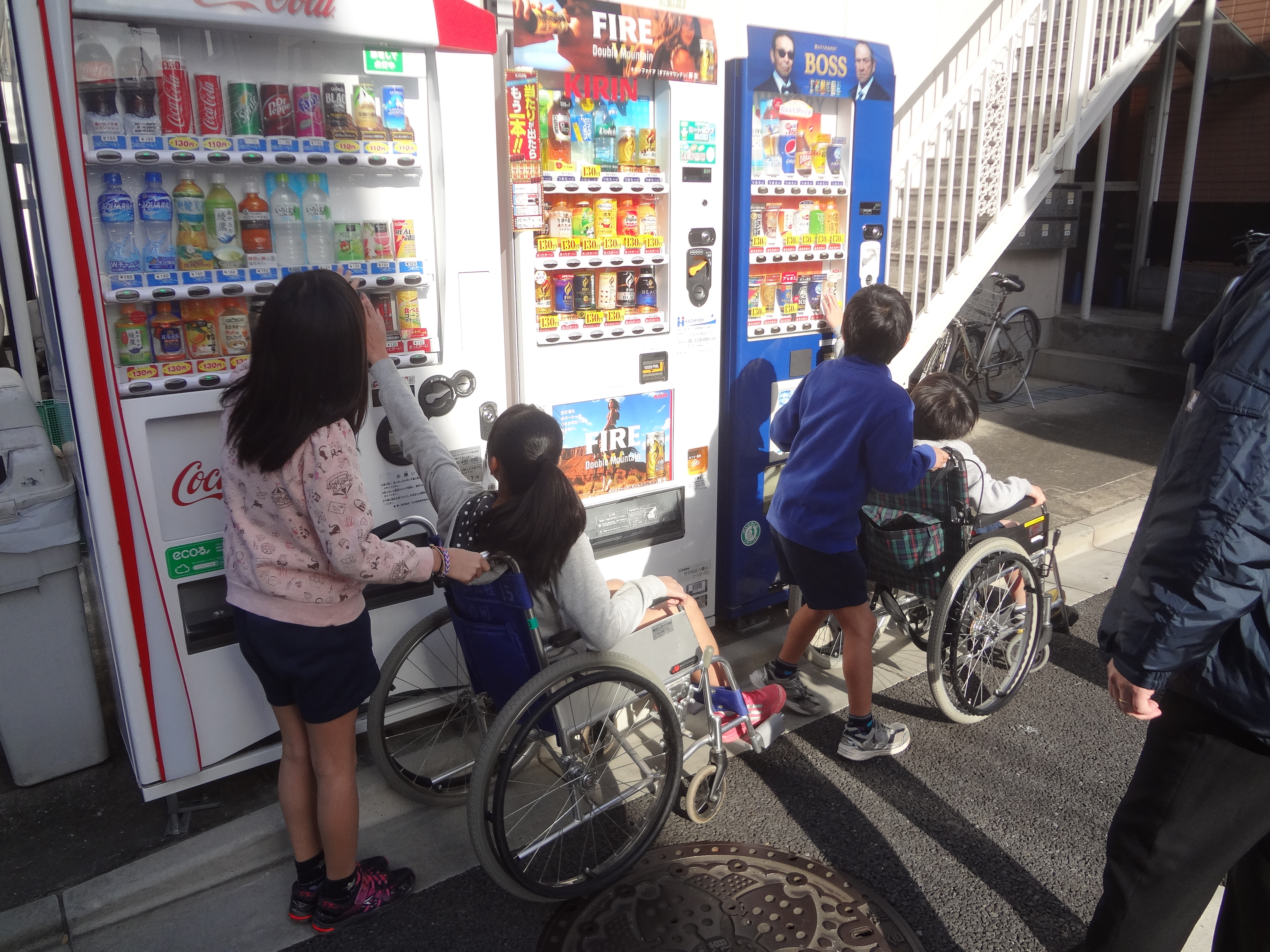 車いす体験（世田谷社協）